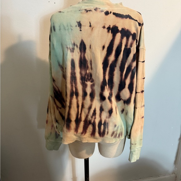 Daydreamer Tie-Dye Henley Top - Black, Cream, Green - Picture 3 of 4